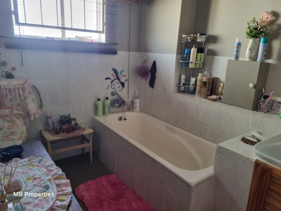 4 Bedroom Property for Sale in Winburg Free State